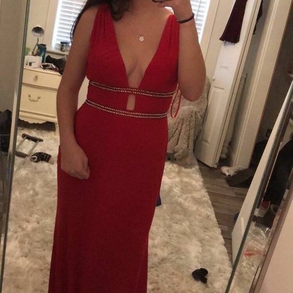 Red Prom dress - Picture 2 of 4
